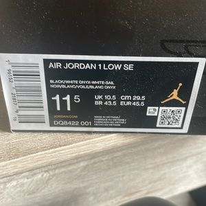 Air Jordan 1 Low SE NIB 11.5 Black/White Onyx-White-Sail